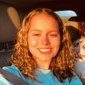 Meet your Posher, Makayla